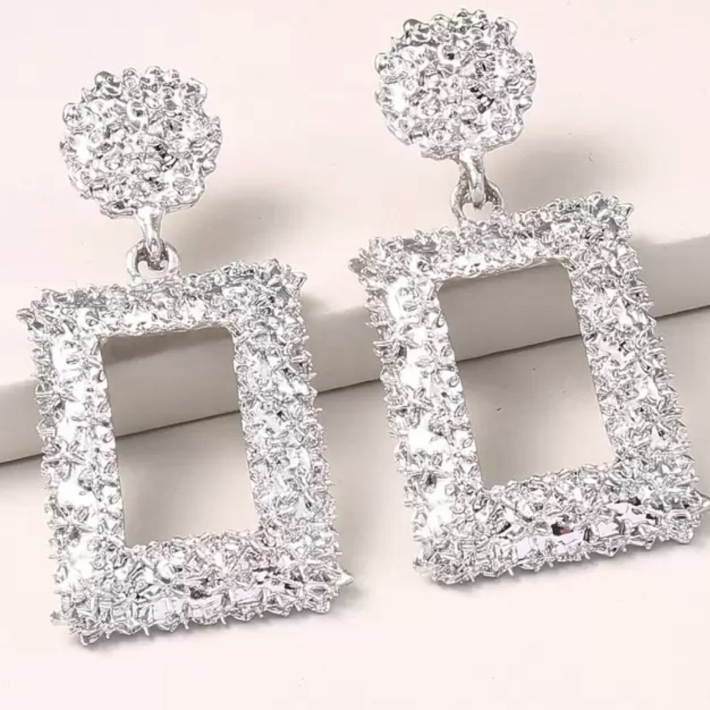 Retro Style Alloy Textured Geometric square